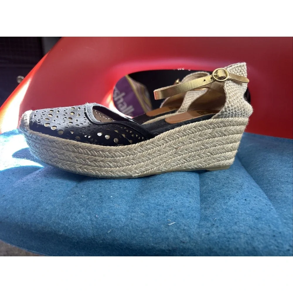 Kanna Wedge Espadrille Sandal Size 8 US Made in Spain Black And Gold